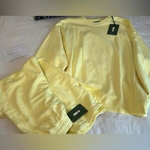 Daily drills lemonade crew and slit hem pants size xs/s NWT